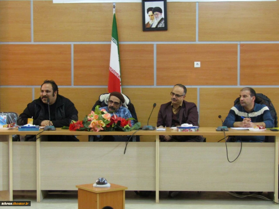 جلسه هنرمندان تئاتر فیروزکوه