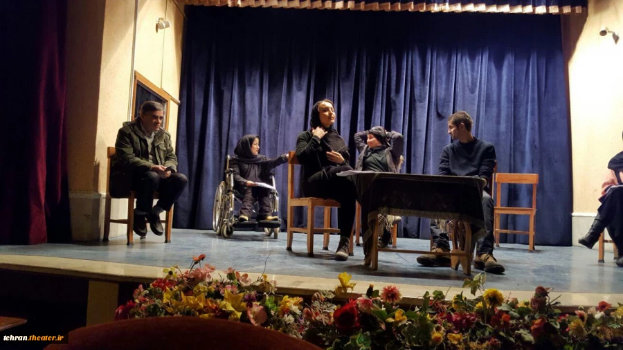 نمایشنامه خوانی