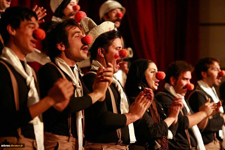 نمایش آدم آدم است در تالار مولوی