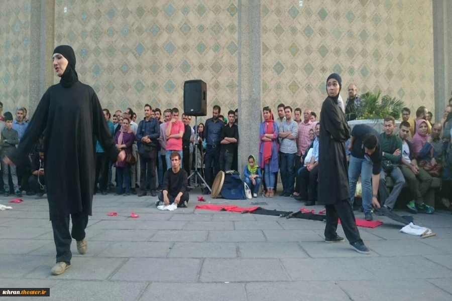 اجرا در محوطه باز تئاترشهر