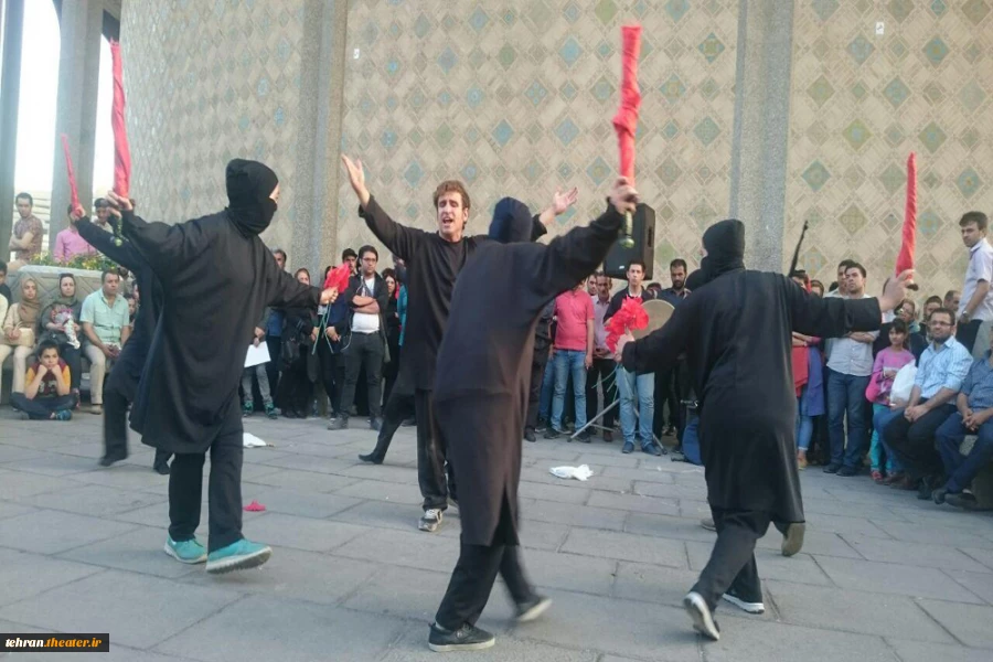 اجرا در محوطه باز تئاترشهر