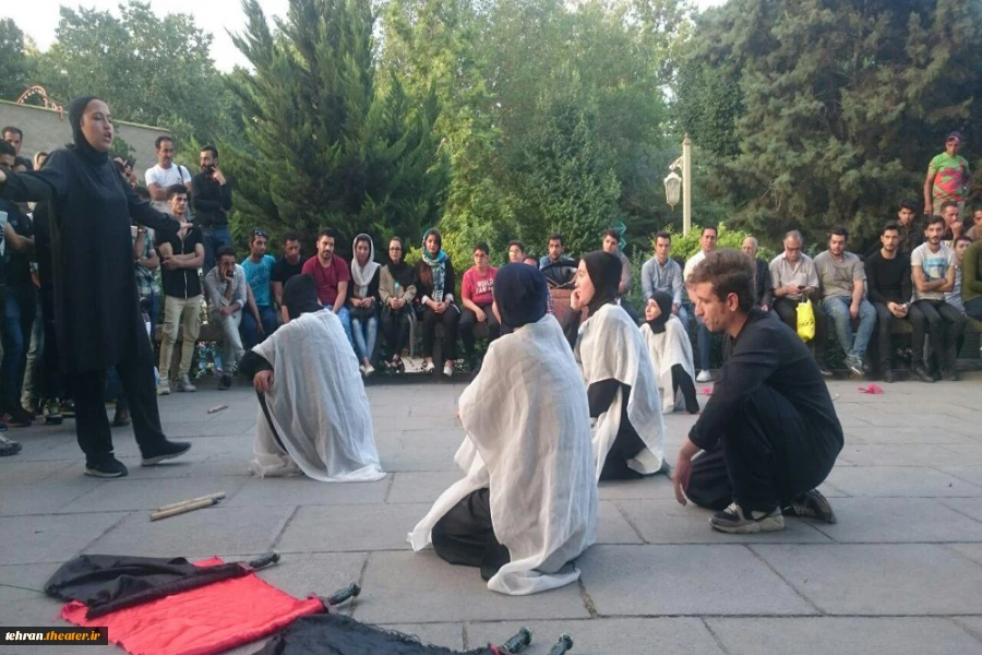 اجرا در محوطه باز تئاترشهر