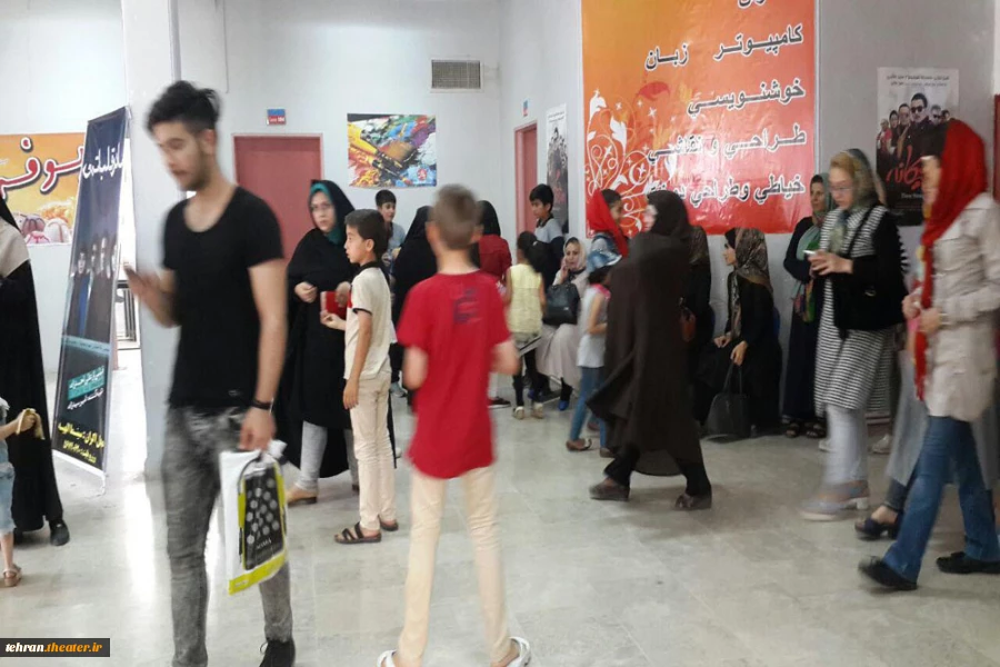 استقبال بی نظیر تماشاگران از نخستین جشنواره تئاتر بهارستان