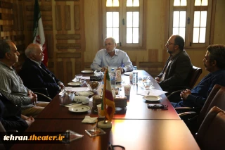 با حضور نماینده انجمن هنرهای نمایشی استان تهران

جلسه هماهنگی انجمن های هنری استان تهران با ضرغامی مدیرکل فرهنگ و ارشاد اسلامی استان تهران برگزار شد