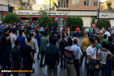 نمایش محیطی «سمینار کسب و کار» درپویش مردمی تئاتر ققنوس