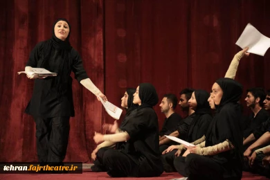 اجرای نمایش «من» به کارگردانی فرهاد تجویدی در شب افتتاحیه
