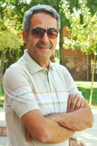 هومن رهنمون