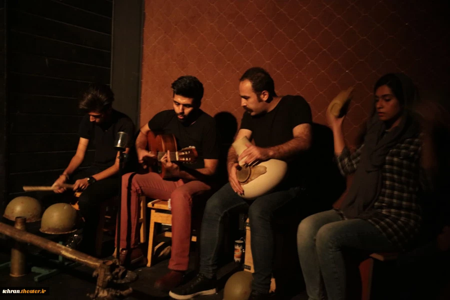 نمایش «وقتی صدای سوت میاد سرتو بدزد»