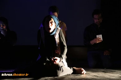 نمایش مکاشفه درباب یک مهمانی خاموش