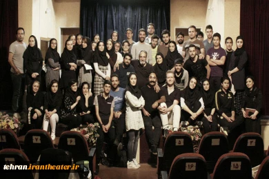 جهانگیر الماسی و هنرجویان کارگاه تخصصی نمایش «ایده تا اجرا» شهرستان ملارد
