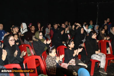 حضور تماشاگران در اجرای هنرجویی نمایش«اتود»