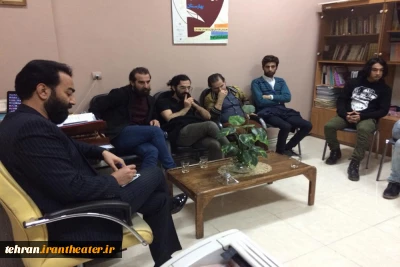 جلسه هم اندیشی فعالان تئاتر بهارستان با  رئیس انجمن هنرهای نمایشی بهارستان برگزار شد