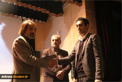 با حکم رئیس انجمن هنرهای نمایشی استان تهران

محمد یزدی به عنوان رییس انجمن  هنرهای نمایشی شهرستان ملارد منصوب شد