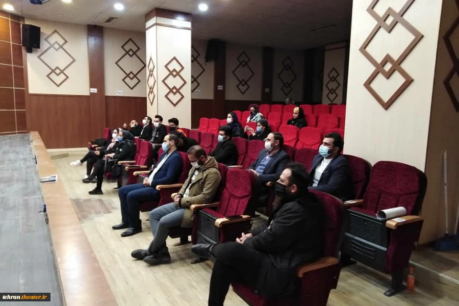 از بازیگران و عوامل نمایش《روی قبرم بنویسیدسرباز》درشهرستان قرچک تقدیرشد 2