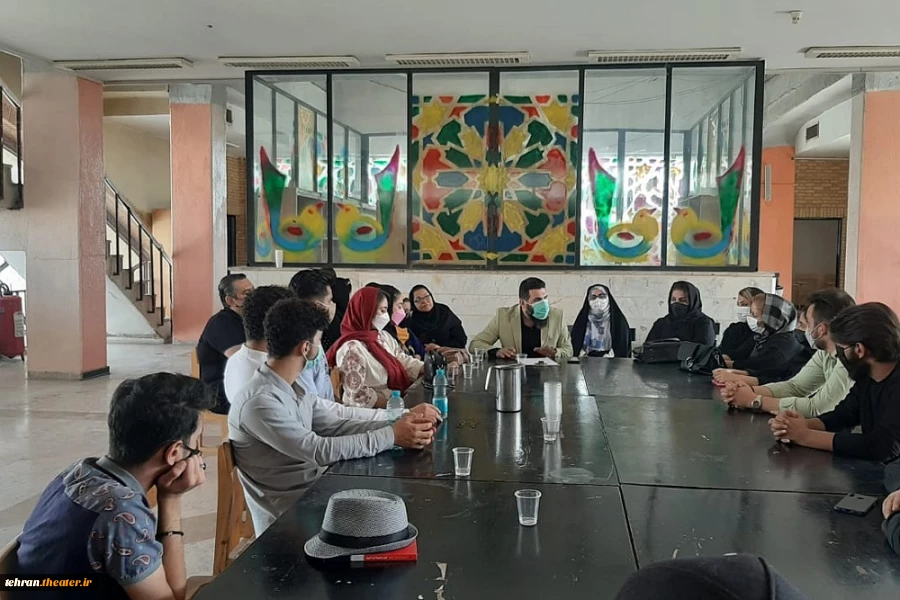نشست اعضای انجمن هنرهای نمایشی پردیس با معاون هنری اداره فرهنگ و ارشاد اسلامی پردیس برگزار شد 3