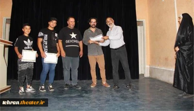 طی مراسمی

از عوامل و بازیگران نمایش شهید محراب در ملارد تقدیر شد