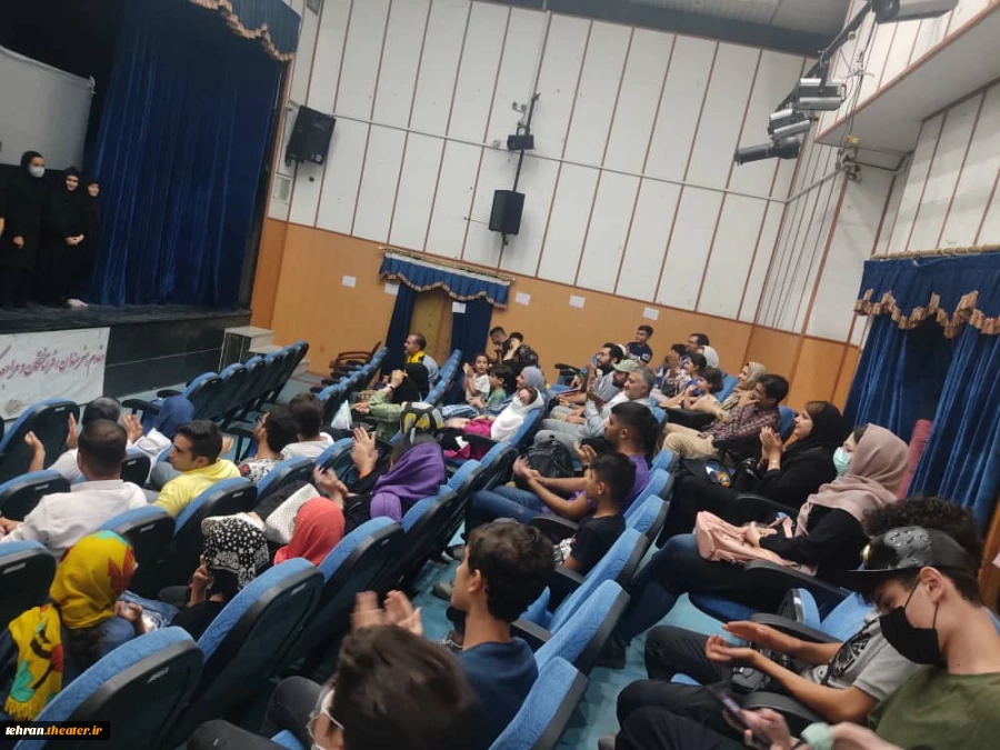 اجرای نمایشنامه خوانی «فراموش شده » در اسلامشهر 4