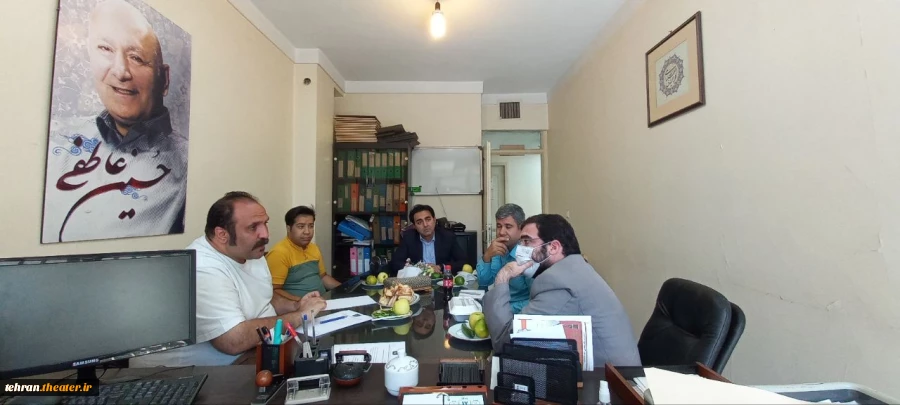 جلسه هماهنگی دبیرخانه بیست و هفتمین جشنواره تئاتر استان تهران برگزار شد 3