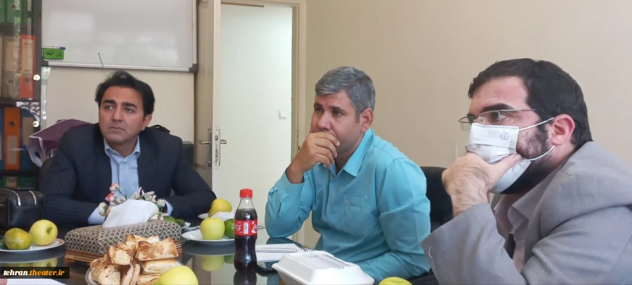 جلسه هماهنگی دبیرخانه بیست و هفتمین جشنواره تئاتر استان تهران برگزار شد 4