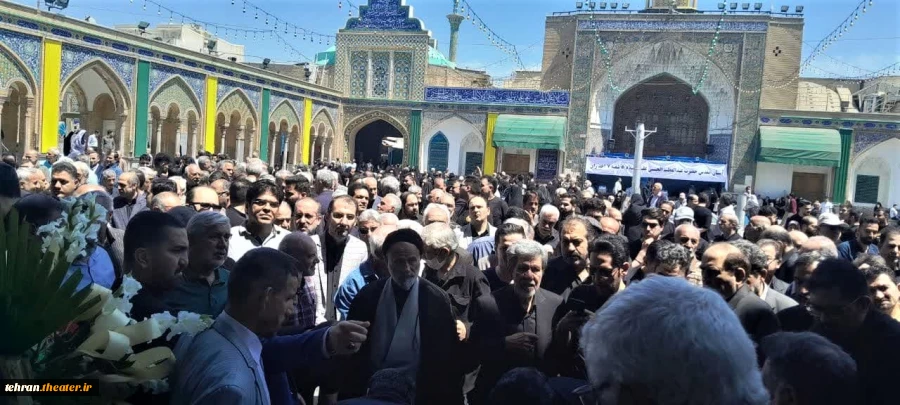 تشییع پیکر هنرمند عرصه تئاتر در شهرری 2