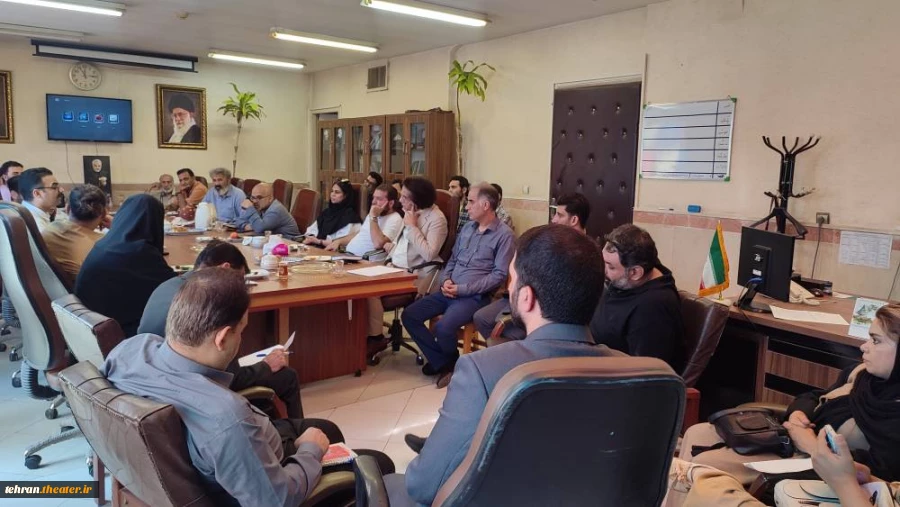 نشست هم اندیشی  بخش نهال  جشنواره تئاتر استان تهران برگزار شد 2