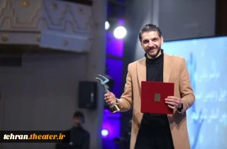 کیانوش ایازی:

صحنه خانه‌ مشترک ما است