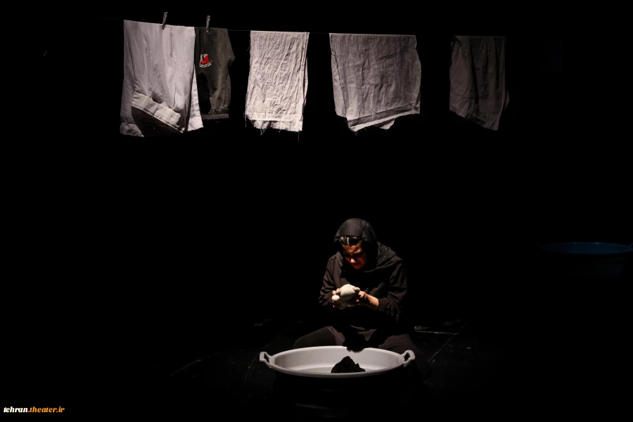 نمایش «52 هرتز»