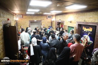 در سومین روز جشنواره تئاتر استان تهران چه گذشت

گرمای حضور تماشاگران در خنکای پاییز