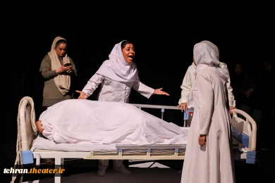 نمایش«میریم تا دوباره همدیگه رو عاشق کنیم»